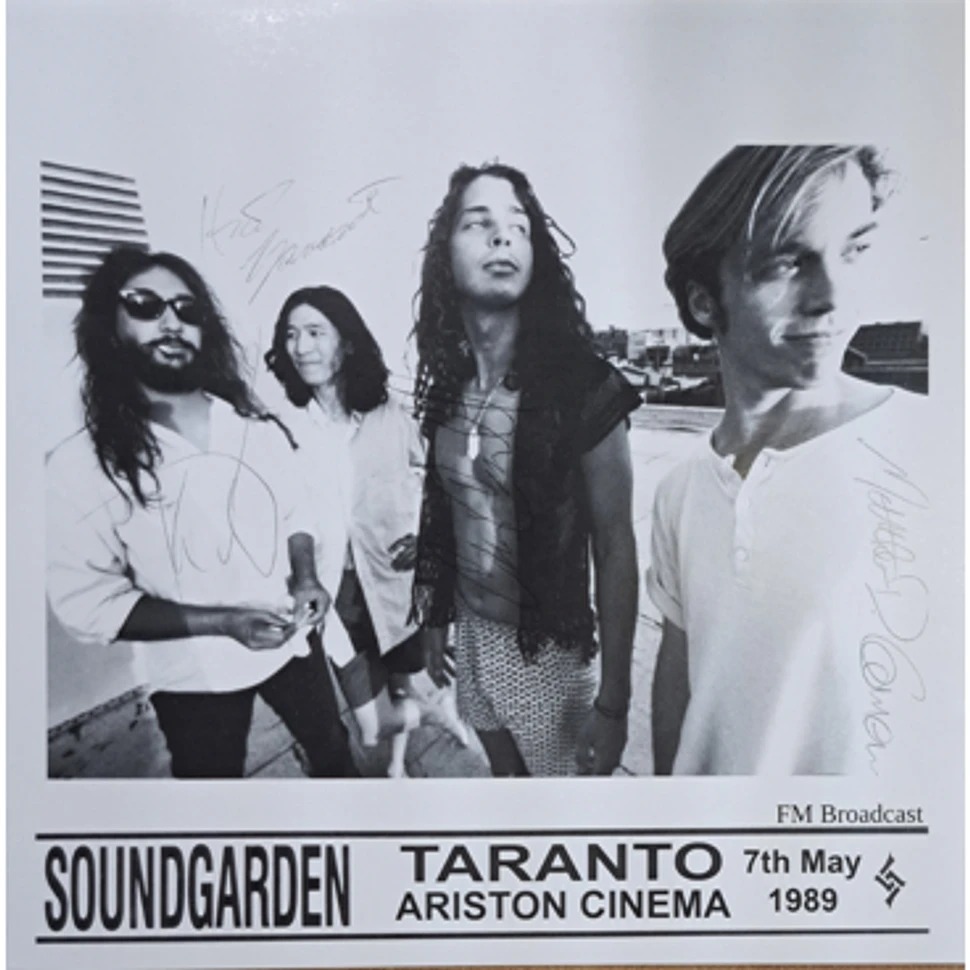 Soundgarden_-_Taranto_Ariston_Arena_1989-1.jpeg